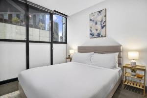 Elevated 1-Bed Retreat Near Crown