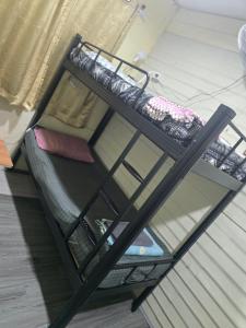 202 Spacious Bunk beds with 2 breezy fans and free Wi-Fi