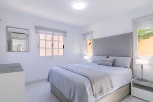 Mango La Caleta Hideaway