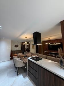 Bright 2-bedroom apartment in Harhoura