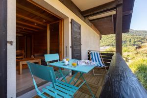 Apt La Sauvageonne in Servoz Balcony & Mountain views - Happy Rentals