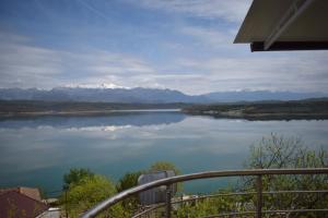 Ulza Lake Escape