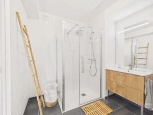 Appart pour 4, terrasse, 200 m du port