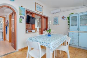 San Teodoro Holiday House A