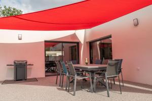 Villa 4 chambres avec piscine chauffée, La Palmyre Les Mathes, 8pers
