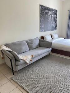 Beautiful Studio in Discovery Gardens near Metro