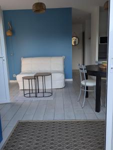 Chalet indépendant entre bassin et océan