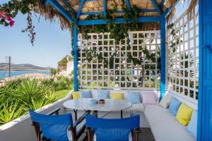 Blue Dolphin Antiparos Family Pool