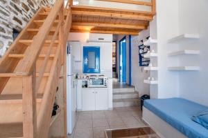 Blue Dolphin Antiparos Family Pool