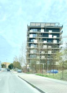 MetalArt Apartment - moderný byt v novostavbe s parkovaním - KVETNICA