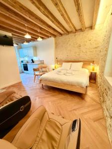 Suite Nérault, piscine intérieure chauffée