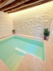 Suite Nérault, piscine intérieure chauffée