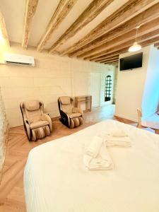 Suite Nérault, piscine intérieure chauffée