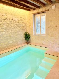 Suite Nérault, piscine intérieure chauffée