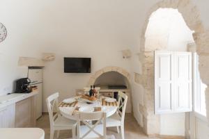 Trullo Eughenea Con Piscina