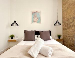 Clerkenwell Apartments by PrimeCityHosts