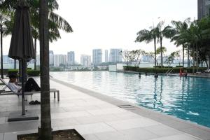 cozy luxury studio cyberjaya wifi netflix free parking 232