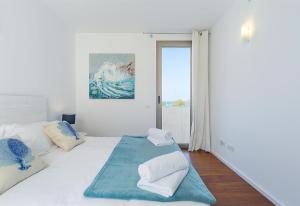 Modern House With Sea Views