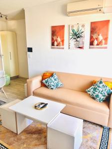 LB city junction nest