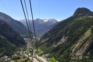 Charming Apart with Garden in Courmayeur - Happy Rentals