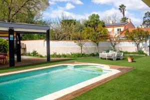 Piscine, jacuzzi, sauna et suites proche plage