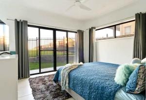 Surfside Getaway Caves Beach Absolute Beachfront