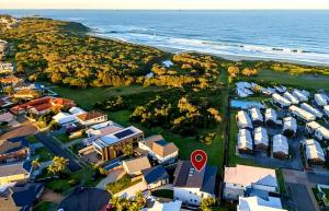 Surfside Getaway Caves Beach Absolute Beachfront