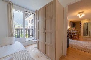 Apt Lyret1 Central Chamonix 4-Min Walk to Aiguille du Midi - Happy Rentals