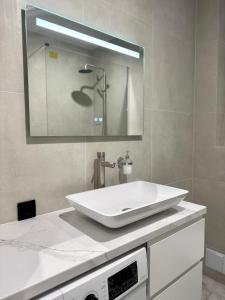 1bd Apartment in Sanville Park, Sviatopetrivske - 2 floor 515
