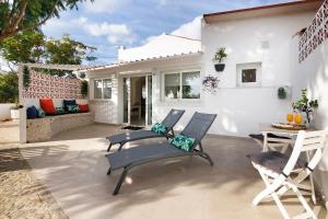 Moncoração Village