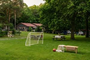 Słoneczny Domek w Łazach - 300 m od plaży, ogród, grill, parking