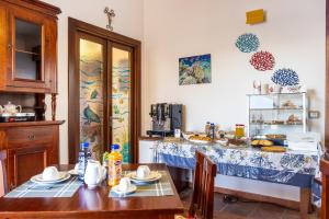 By The Sea – Le Chele