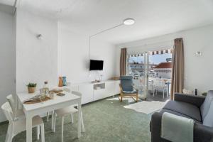Ocean Breeze Penthouse Las Floritas