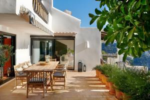 Mallorquin Oasis, In Port Andratx