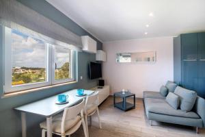 Olilou - Seaview Studio