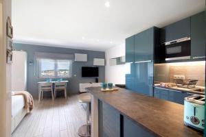 Olilou - Seaview Studio