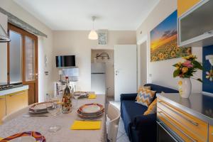 Residenza Jasmine Yellow Apartment