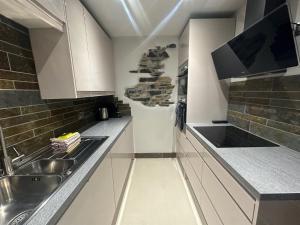 4 Studio House