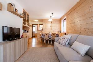 Trilocale alpino a Carano, 5 posti, vicino piste