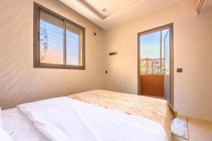 A - Family Airport Home - Spacious 3-Bedroom Apartment