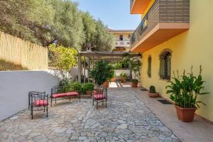 Sa Corte de Dinu img26