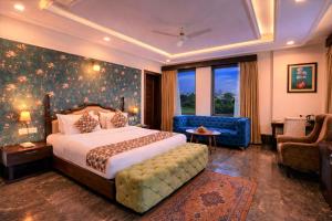 The Colonial - A Lake View Hotel in Udaipur