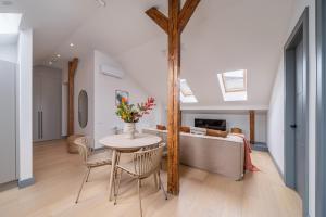 City Centre Apartment - 1km from Old Town