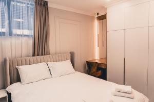 Refined One-Bedroom Apartment by Cometei Residence, Quiet Area