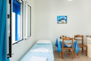 Studios Ninemia Serifos 3
