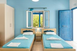 Studios Ninemia Serifos 3