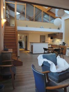 Vaste logement, 163 m2 en bord de vieille ville