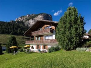 Große Gartenwohnung Haus Forelle