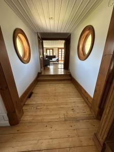 Chalet Le Patrimoine - Peaceful Riverfront Stay