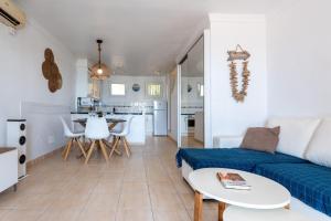 Sea Front Beach House Macarena A